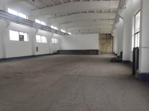 小孤山独门独院厂房出租，厂房建筑面积2000平，高8米，仓库