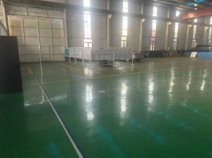 开发区岭湾峰上附近1200平厂房水电齐全配有办公室